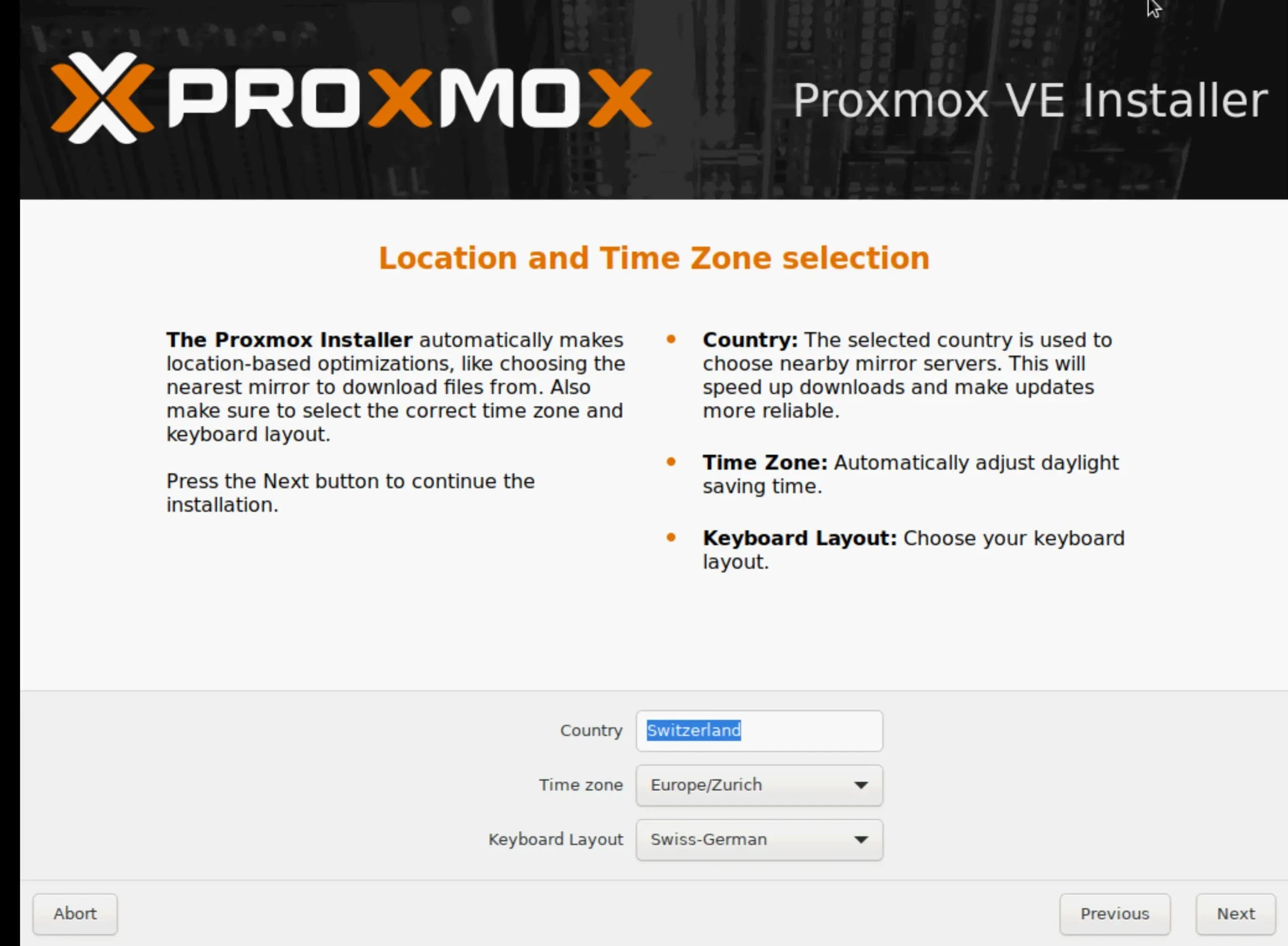 Installer di Proxmox: scelta di paese, fuso orario e layout di tastiera