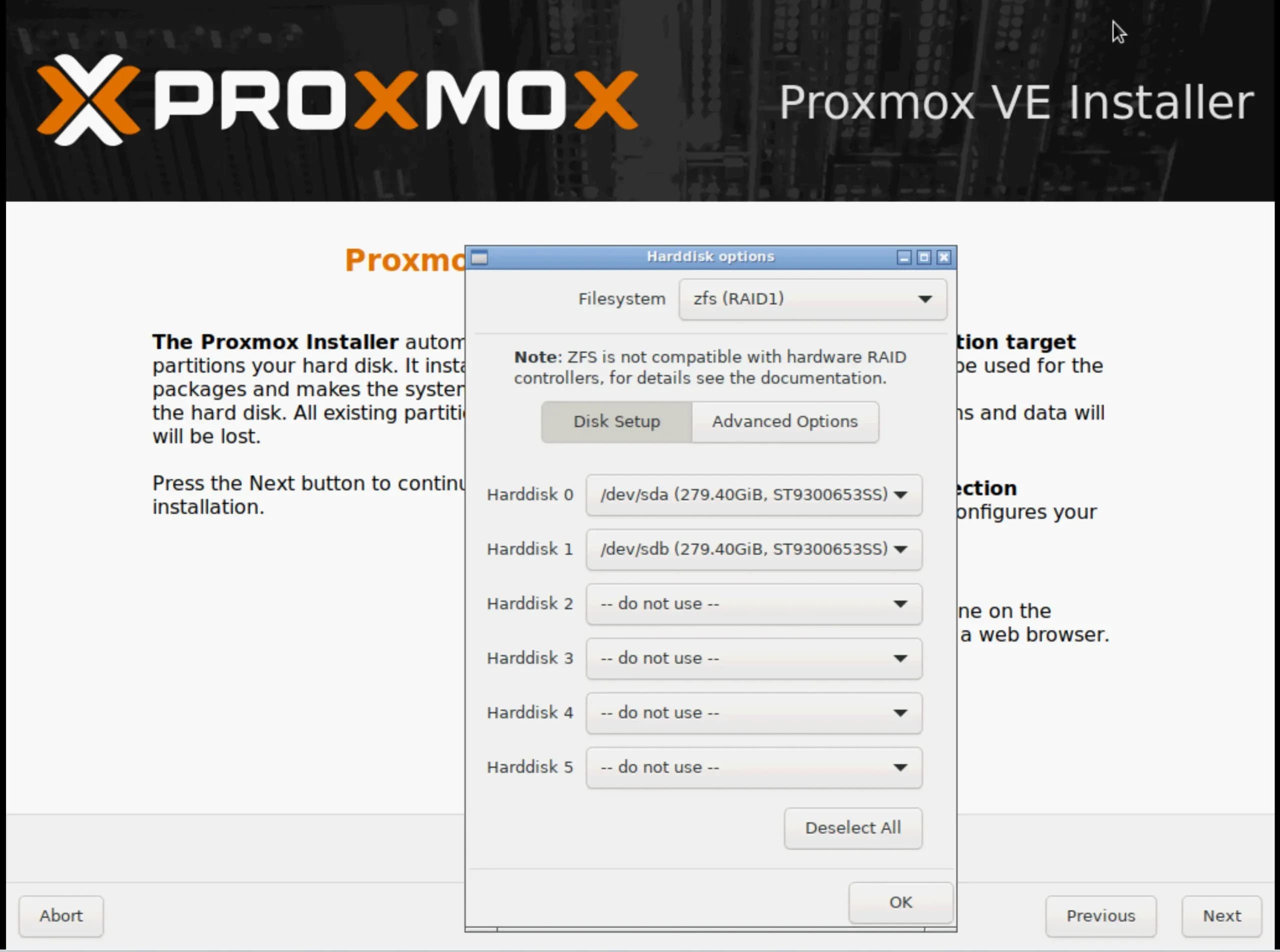 Opzioni disco dell’installer di Proxmox con filesystem ZFS (RAID1) e i primi due dischi selezionati