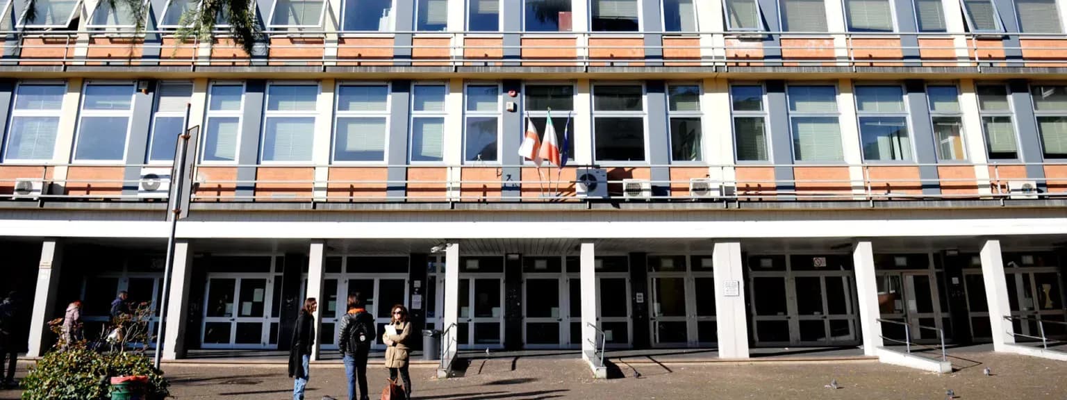 Facciata dell’Istituto Superiore Aldini Valeriani